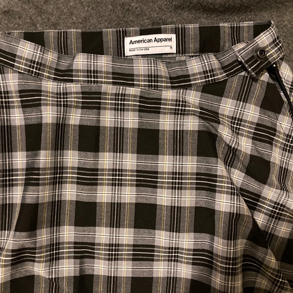 (SOLD) Vintage Plaid Skirt - Picture 3 of 4